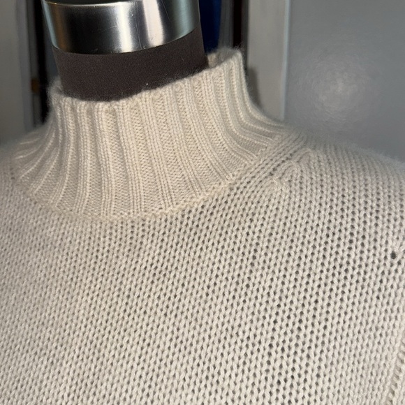 Talbots 100% Cashmere Sweater SZ Large - Picture 3 of 9